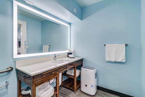 Seaside Boutique Hotel, Waves At Your Doorstep Port Aransas Exterior photo